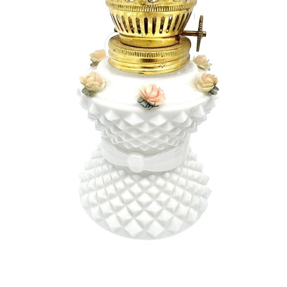 Set of 2 Mini Vintage Oil Lamps 8.5 x 3 9 x 3 Brass and White Milk Glass - Picture 7 of 11